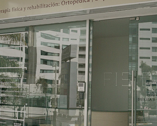 CLÍNICA DE TERAPIA FÍSICA Y REHABILITACIÓN